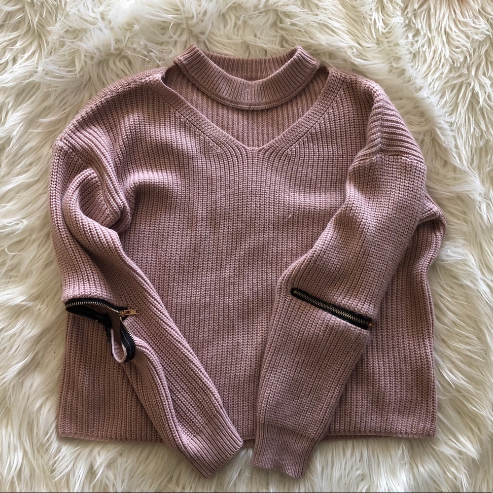 Choker detail knit sweater with zipper details